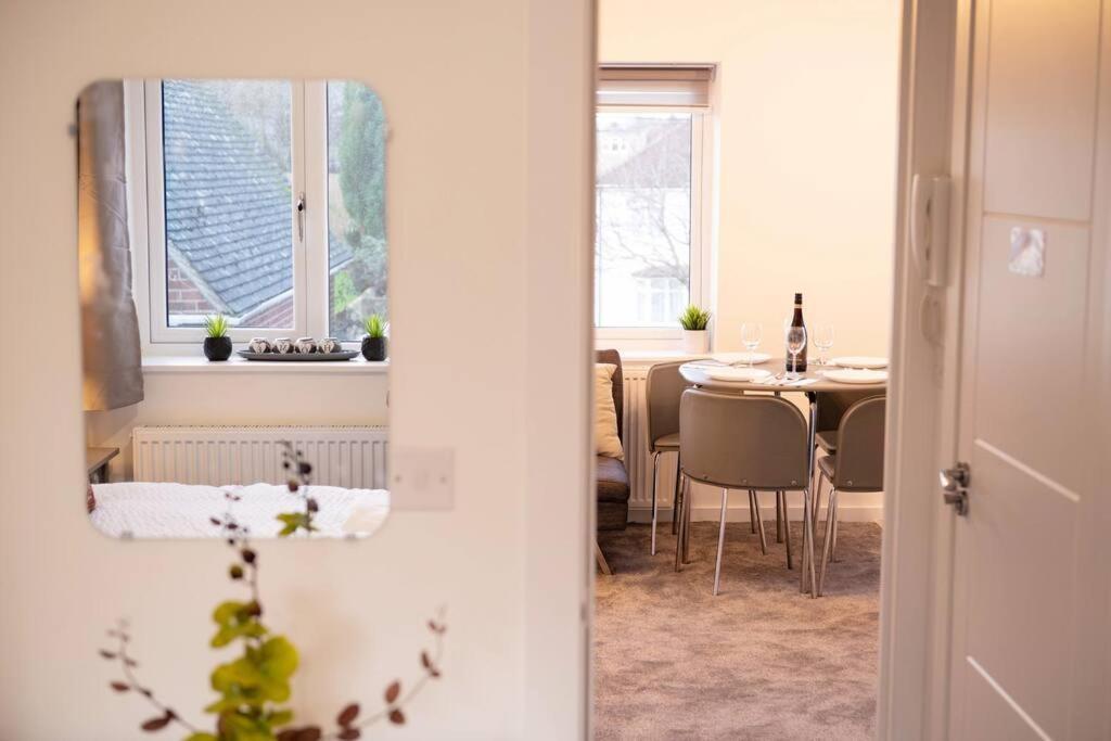Walnut Flats-F5, Stylish 1-Bedroom - Parking, Netflix, Wifi - Close To Oxford, Bicester & Blenheim Palace Kidlington Exteriér fotografie