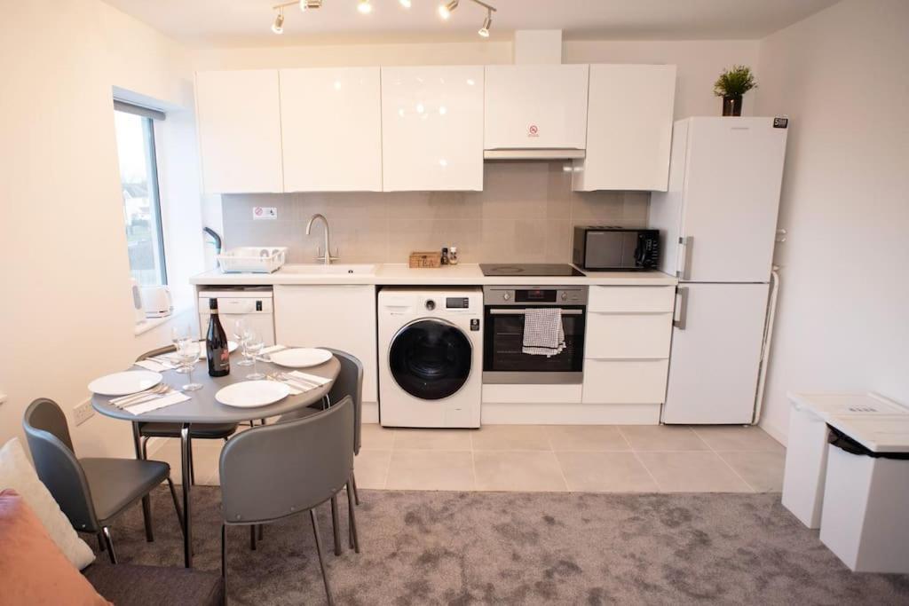 Walnut Flats-F5, Stylish 1-Bedroom - Parking, Netflix, Wifi - Close To Oxford, Bicester & Blenheim Palace Kidlington Exteriér fotografie