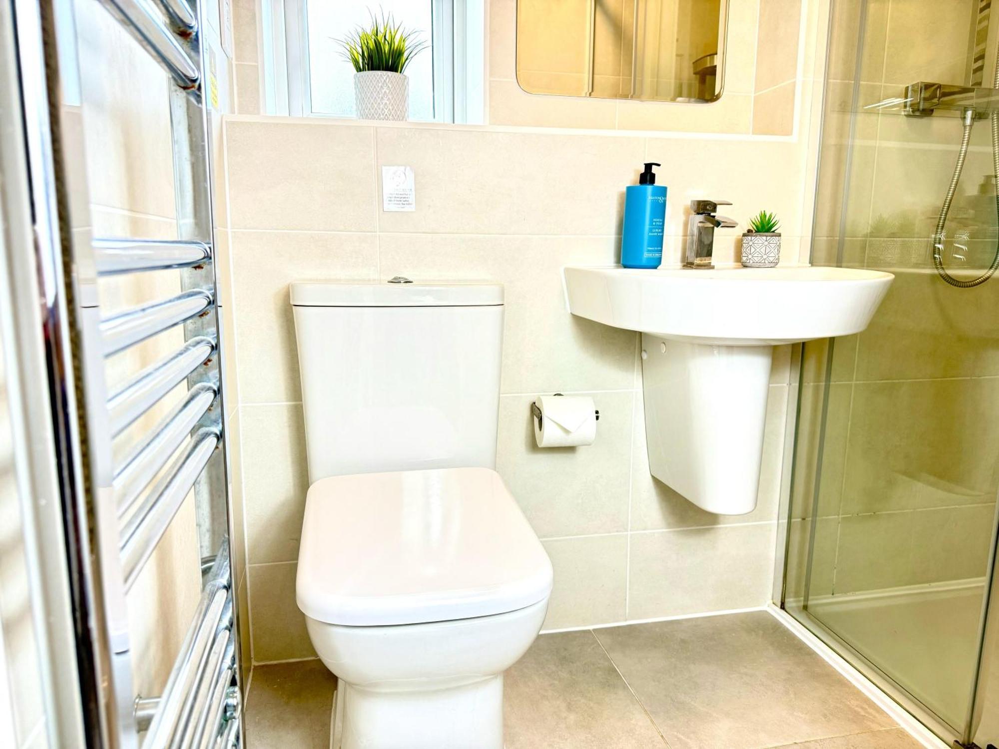 Walnut Flats-F5, Stylish 1-Bedroom - Parking, Netflix, Wifi - Close To Oxford, Bicester & Blenheim Palace Kidlington Exteriér fotografie